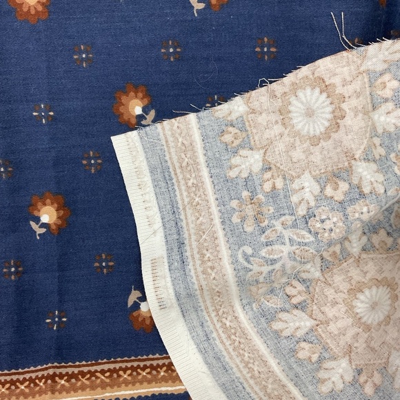 Vintage SpectrumTrend brown blue floral cotton fabric 40”L x 45” W - Picture 5 of 5